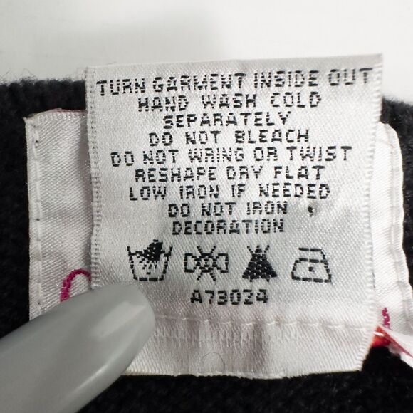 Quacker Factory Pearl Snowflake V Neck Sweater Womens Medium Black Ramie Cotton - Picture 16 of 16